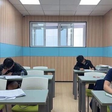 决胜中高考｜全日制冲刺集训营火热招生，为梦想全力一搏！