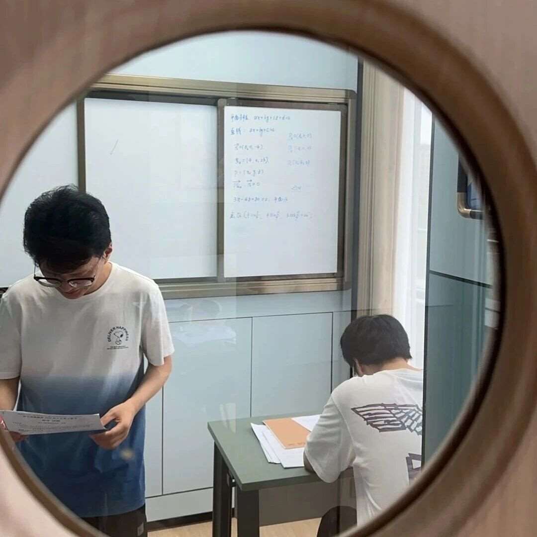 高三选对书院有多爽？在依米的这一年，我活成了“定制版”学霸